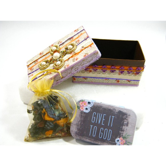 Handcrafted Keepsake Jewelry Trinket Prayer Box for Mementos Photos Desk Items - Picture 1 of 8